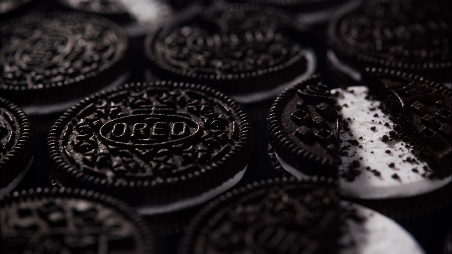 Oreo x Warner Bros - The Batman Limited Special Edition Cookie
